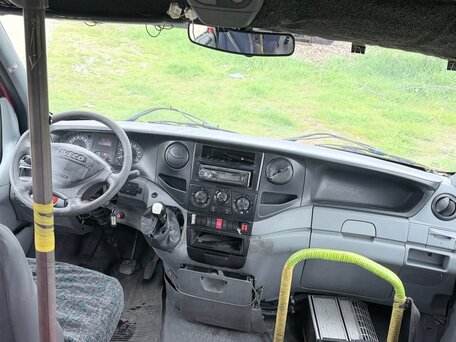 2009 Iveco Daily, красный, 380000 рублей, вид 2