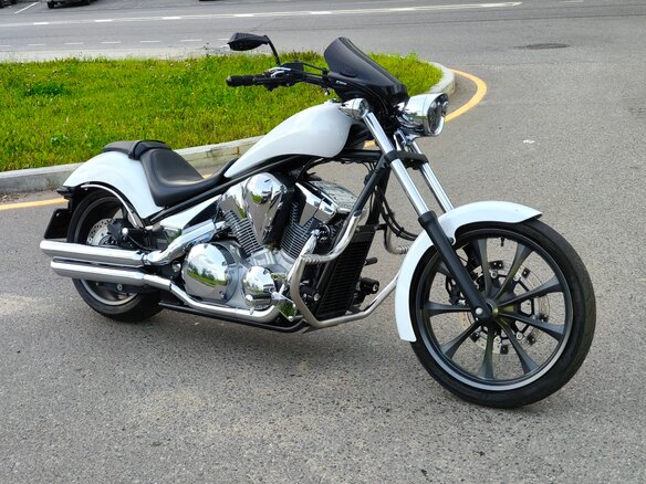 2011 Honda VT 1300CX Fury, белый, 950000 рублей
