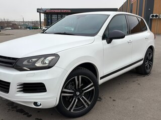 2012 Volkswagen Touareg II, белый, 2000000 рублей, вид 1