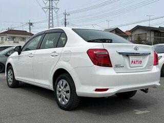 2019 Toyota Corolla Axio XI (E160, E170) Рестайлинг 2, белый, 933000 рублей, вид 4