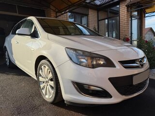 2014 Opel Astra J Рестайлинг, белый, 980000 рублей, вид 3