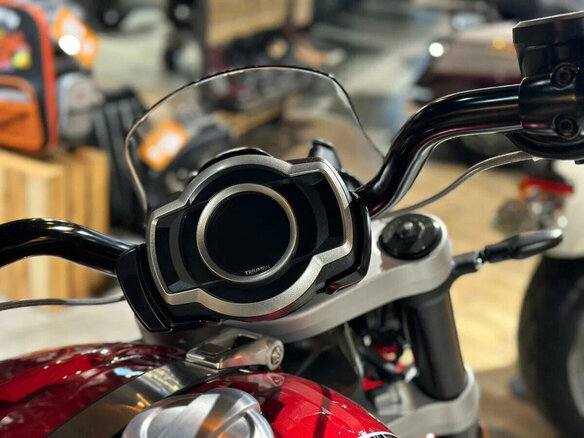 2023 Triumph Rocket 3, красный, 2990000 рублей - вид 29