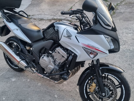 2011 Honda CBF 600, белый, 580000 рублей, вид 4