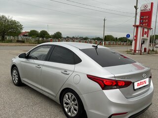 2019 Hyundai Solaris II, серебристый, 1150000 рублей, вид 4