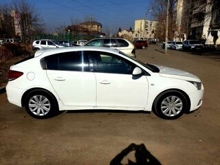 2012 Chevrolet Cruze I, белый, 650000 рублей, вид 2
