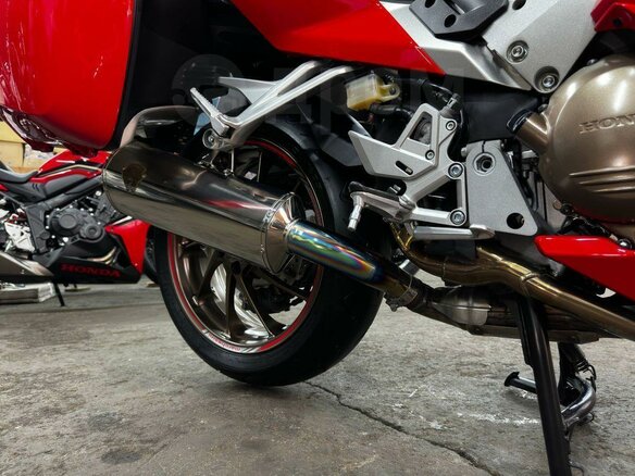 2014 Honda VFR 800, красный, 910000 рублей - вид 18