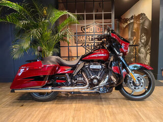 2017 Harley-Davidson CVO Street Glide, пурпурный, 2290000 рублей, вид 1