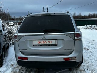2013 Mitsubishi Outlander III, серебристый, 1550000 рублей, вид 3