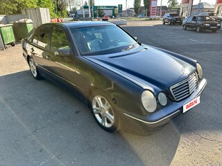 2001 Mercedes-Benz E-Класс 220 II (W210, S210) Рестайлинг, синий, 350000 рублей, вид 5