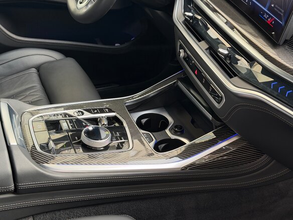 2025 BMW X7 40d I (G07) Рестайлинг, чёрный, 16300000 рублей - вид 12