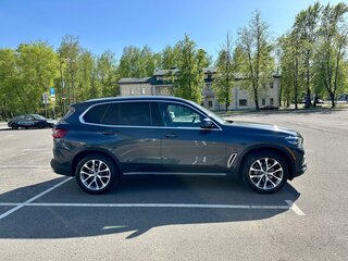 2019 BMW X5 40i IV (G05/G18), серый, 4300000 рублей, вид 4