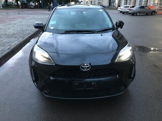 2021 Toyota Yaris Cross I, чёрный, 2179000 рублей, вид 2