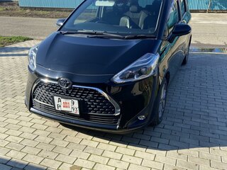 2018 Toyota Sienta II Рестайлинг, чёрный, 1499000 рублей, вид 1