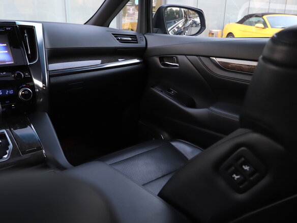2019 Toyota Alphard III Рестайлинг, чёрный, 5400000 рублей - вид 35