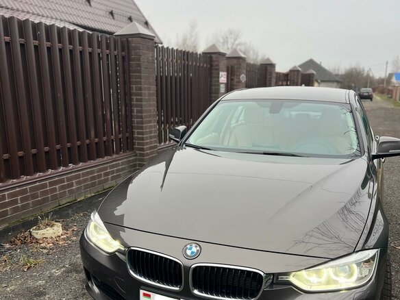 2013 BMW 3 серии 320i VI (F3x), коричневый, 1600000 рублей