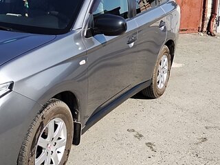 2013 Mitsubishi Outlander III, серый, 1420000 рублей, вид 3