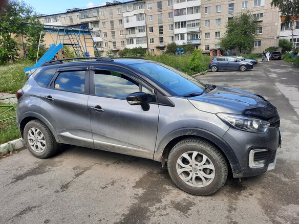 2017 Renault Kaptur I, серый, 1500000 рублей - вид 4