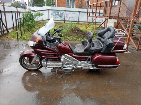2006 Honda GL 1800 Gold Wing, пурпурный, 930000 рублей, вид 4