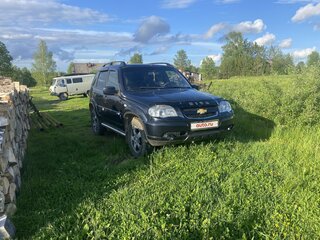 2011 Chevrolet Niva I Рестайлинг, чёрный, 600000 рублей, вид 1