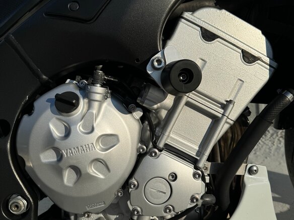 2011 Yamaha FZ1, белый, 700000 рублей - вид 10
