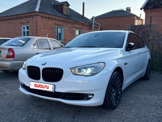 2011 BMW 5 серии Gran Turismo 530d xDrive VI (F10/F11/F07), белый, 2500000 рублей, вид 1
