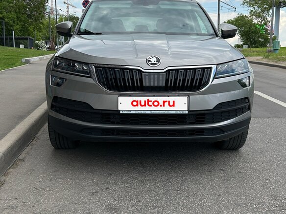 2021 Skoda Karoq DSG6 I, коричневый, 2815000 рублей