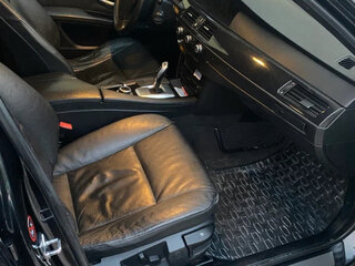 2007 BMW 5 серии 530xi V (E60/E61) Рестайлинг, чёрный, 990000 рублей, вид 5