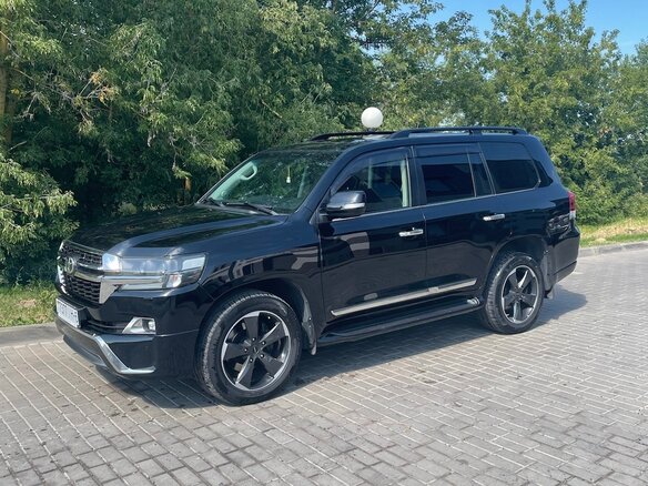 2015 Toyota Land Cruiser 200 Series Рестайлинг 2, чёрный, 5100000 рублей - вид 5