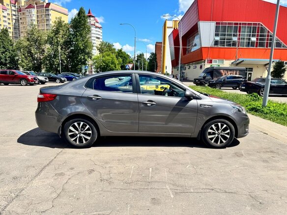 2014 Kia Rio III, серый, 990000 рублей - вид 3