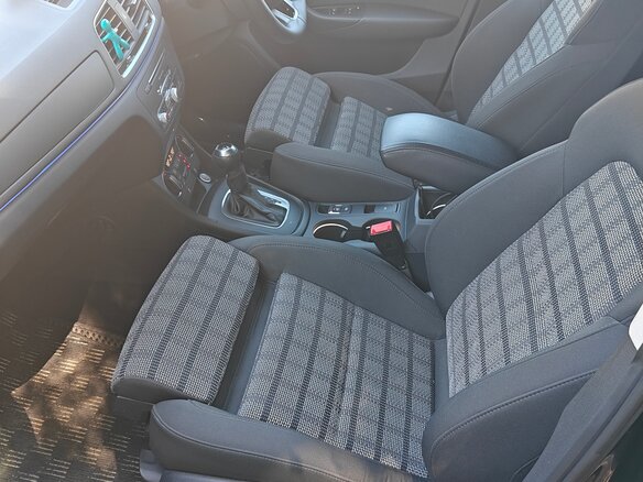 2016 Audi Q3 I (8U) Рестайлинг, чёрный, 1700000 рублей - вид 10