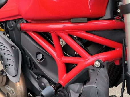 2015 Ducati Monster 821, красный, 600000 рублей, вид 4