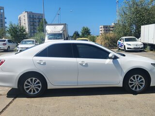 2016 Toyota Camry VII (XV50) Рестайлинг, белый, 1700000 рублей, вид 2
