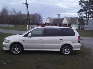 2001 Mitsubishi Chariot Grandis III, белый, 270000 рублей, вид 4