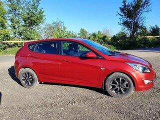 2016 Hyundai Solaris I Рестайлинг, красный, 1390000 рублей, вид 3