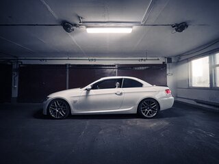 2009 BMW 3 серии 335i V (E90/E91/E92/E93), белый, 3000000 рублей, вид 4