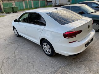 2022 Volkswagen Polo VI, белый, 3150000 рублей, вид 3