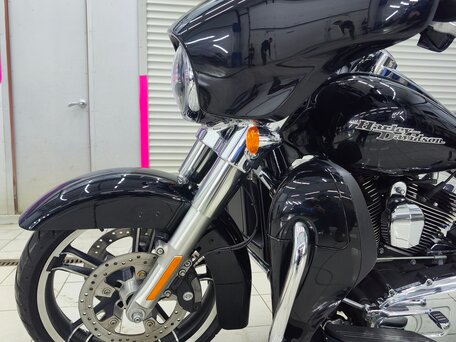 2014 Harley-Davidson Street Glide, чёрный, 1360000 рублей, вид 2
