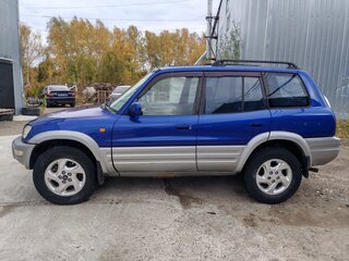 1999 Toyota RAV4 I (XA10), синий, 650000 рублей, вид 2