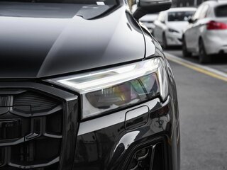 2025 Audi Q7 45 TFSI II (4M) Рестайлинг 2, чёрный, 10123000 рублей, вид 3