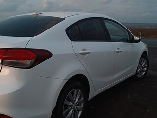 2017 Kia Cerato III Рестайлинг (Classic), белый, 999000 рублей, вид 5