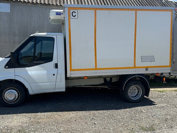 2009 Ford Transit, белый, 1800000 рублей - вид 1