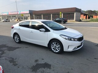 2018 Kia Cerato III Рестайлинг (Classic), белый, 1850000 рублей, вид 2