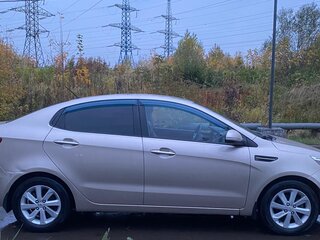 2015 Kia Rio 6-speed III, бежевый, 1100000 рублей, вид 5