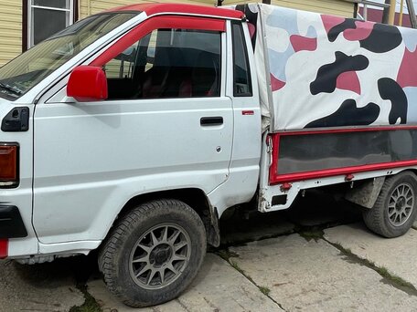 1995 Toyota Dyna, красный, 650000 рублей, вид 5