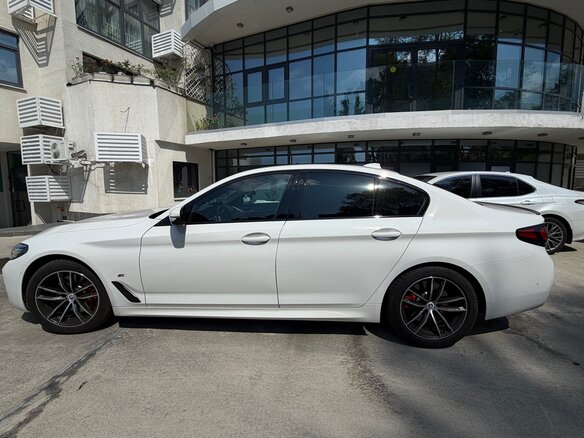 2022 BMW 5 серии 530i xDrive VII (G30/G31/G38) Рестайлинг, белый, 7000000 рублей - вид 7
