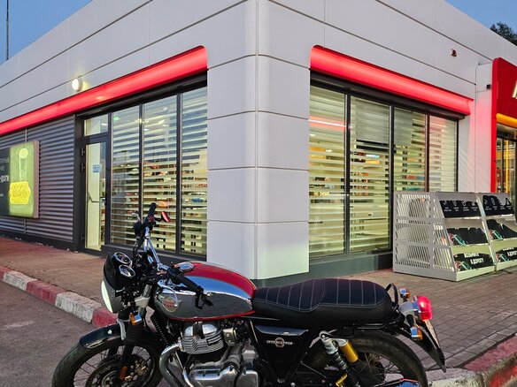 2024 Royal Enfield Interceptor 650, серебристый, 590000 рублей - вид 10
