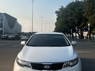 2011 Kia Cerato II, белый, 850000 рублей, вид 5