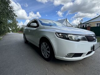 2011 Kia Cerato 6-speed II, белый, 1200000 рублей, вид 2