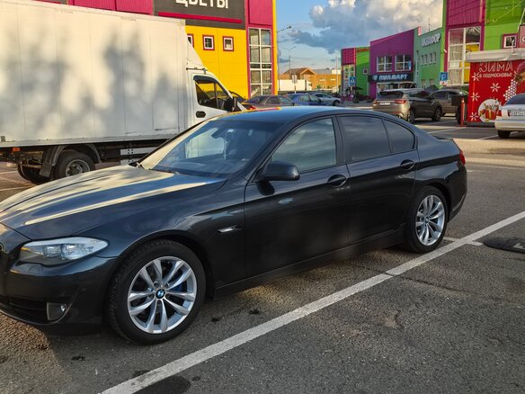 2011 BMW 5 серии 520i VI (F10/F11/F07), серый, 1400000 рублей - вид 8