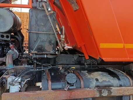 2007 КамАЗ 6520, оранжевый, 1700000 рублей, вид 5